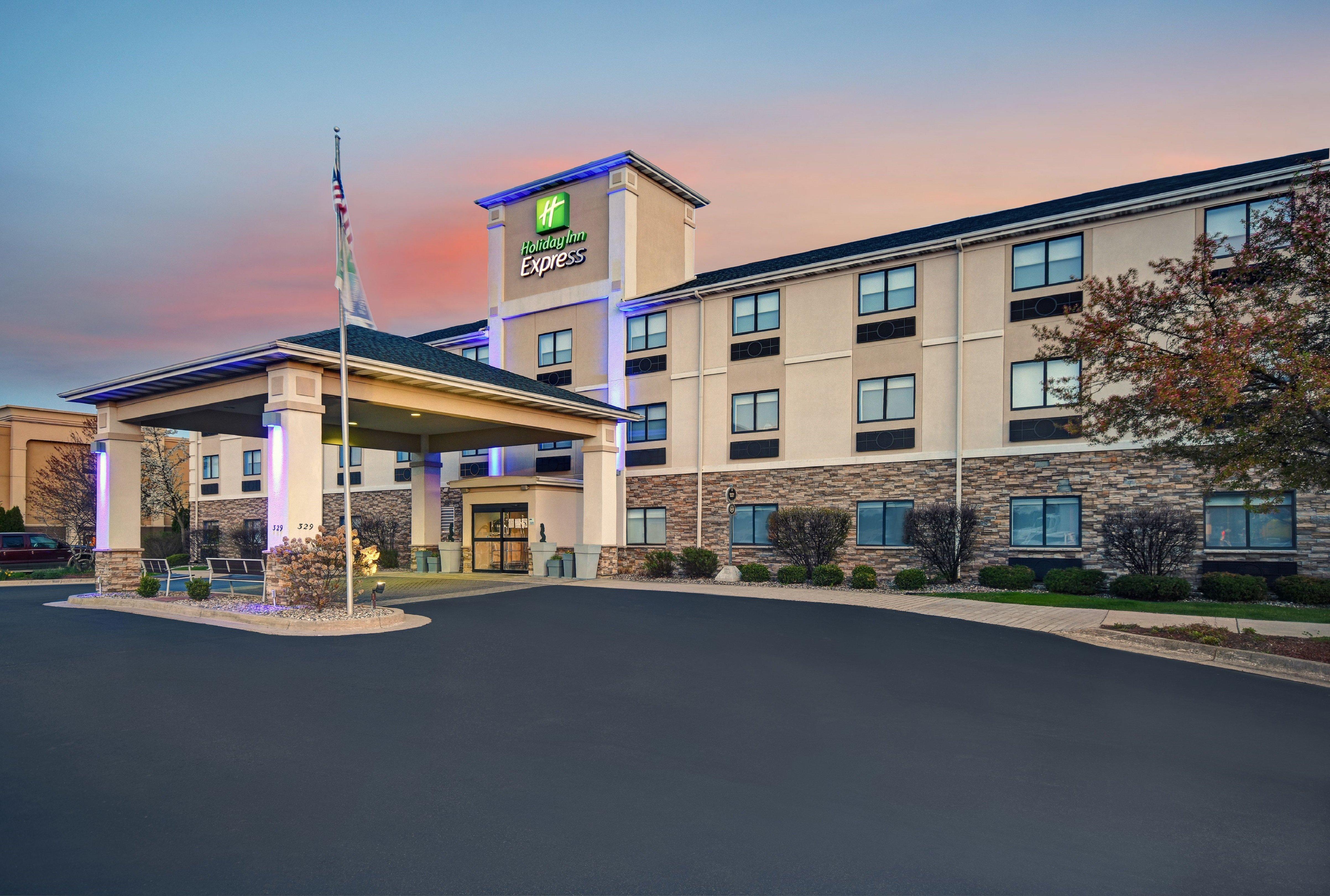 Holiday Inn Express Marshall, An Ihg Hotel Exterior photo